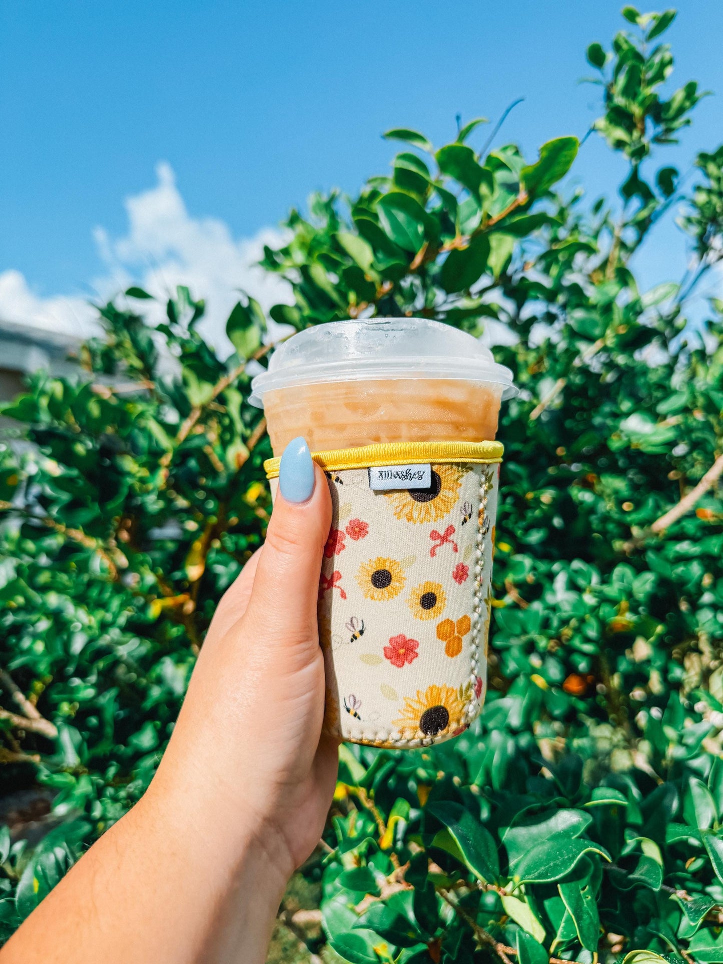 buzzin’ blooms cup sleeve