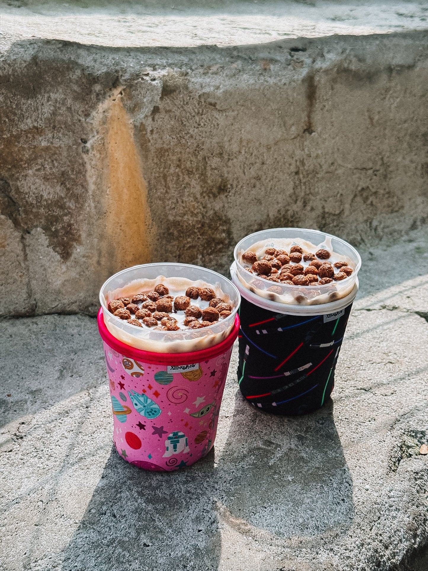 light v dark cup sleeve