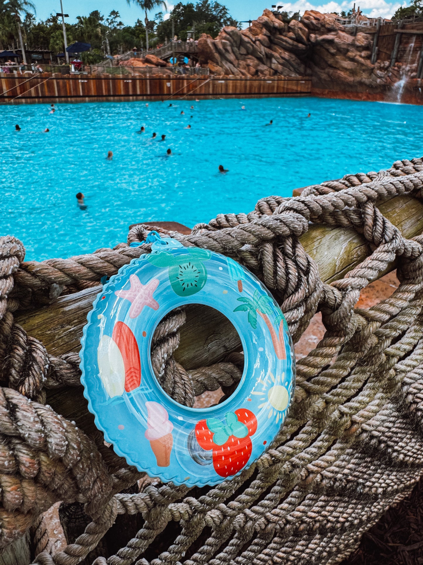 fun in the sun floatie bag charm